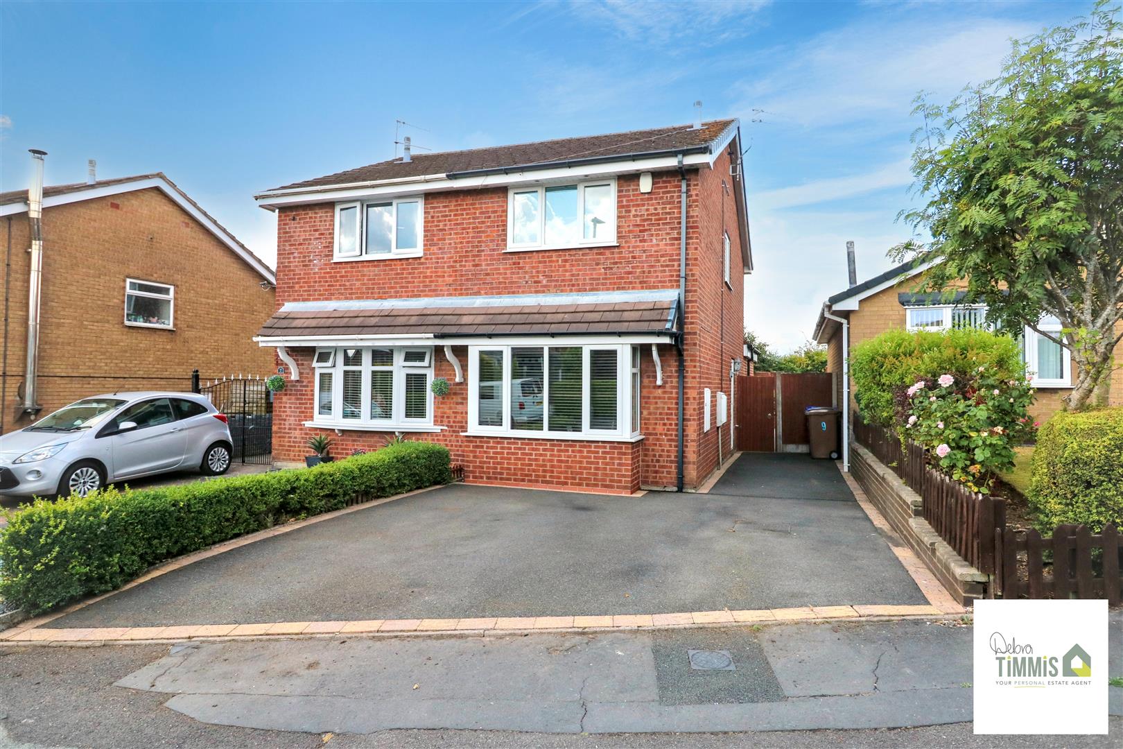 2 bed property in Linnburn Road, Stoke-On-Trent